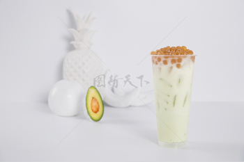 牛油果味健康珍珠奶茶奶昔创意饮品
